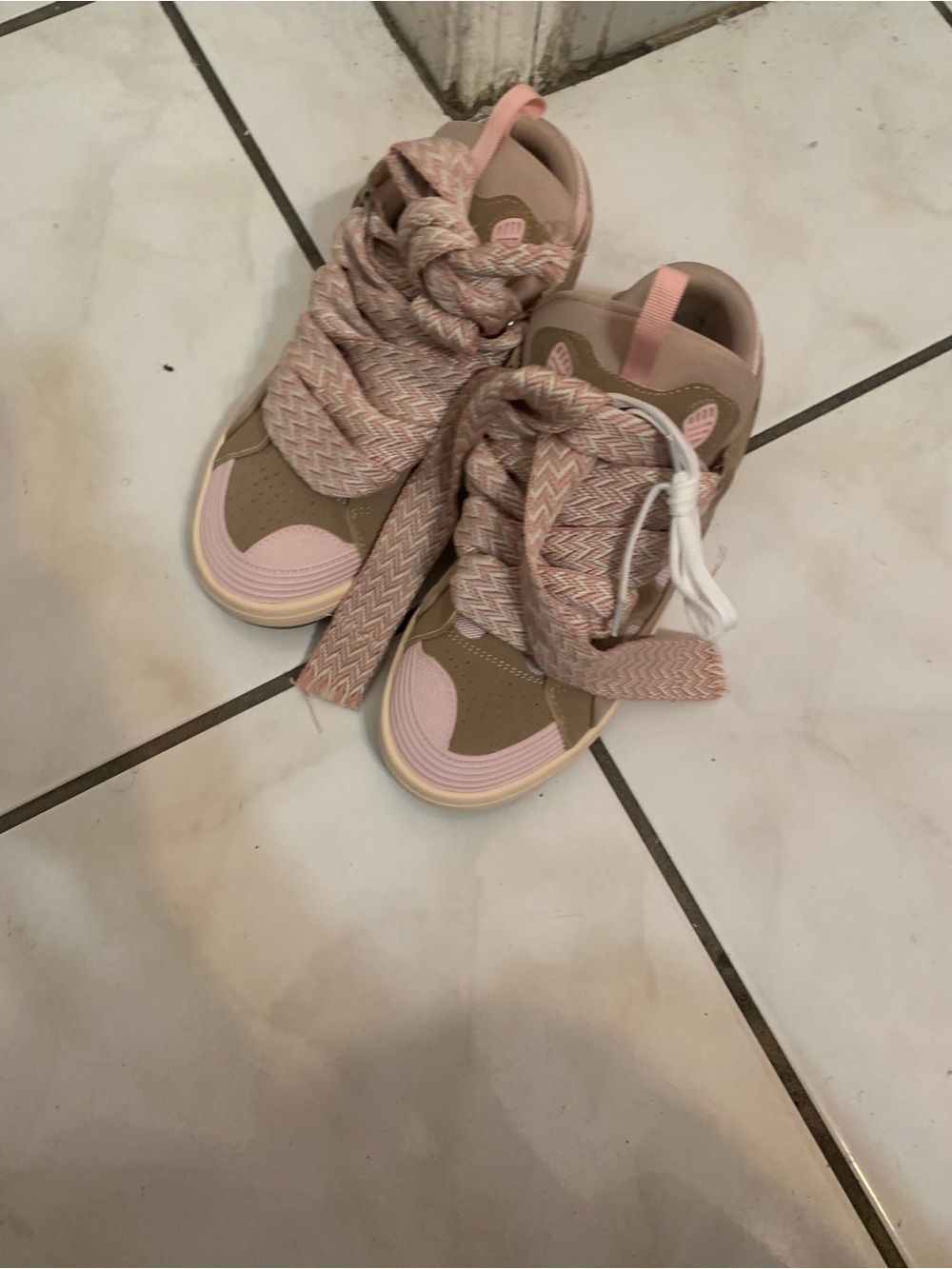 Lanvin Women's Blush Pink Leather Sneakers - Picture 7 of 9